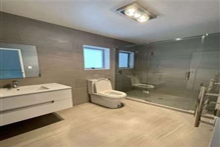 Photo of property in 271 Te Atatu Road, Te Atatu South, Auckland, 0610