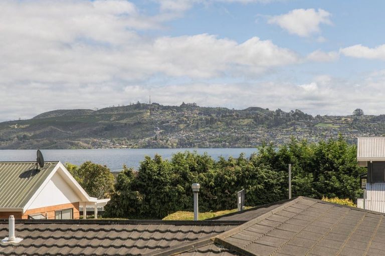 Photo of property in 4 Pipi Street, Two Mile Bay, Taupo, 3330