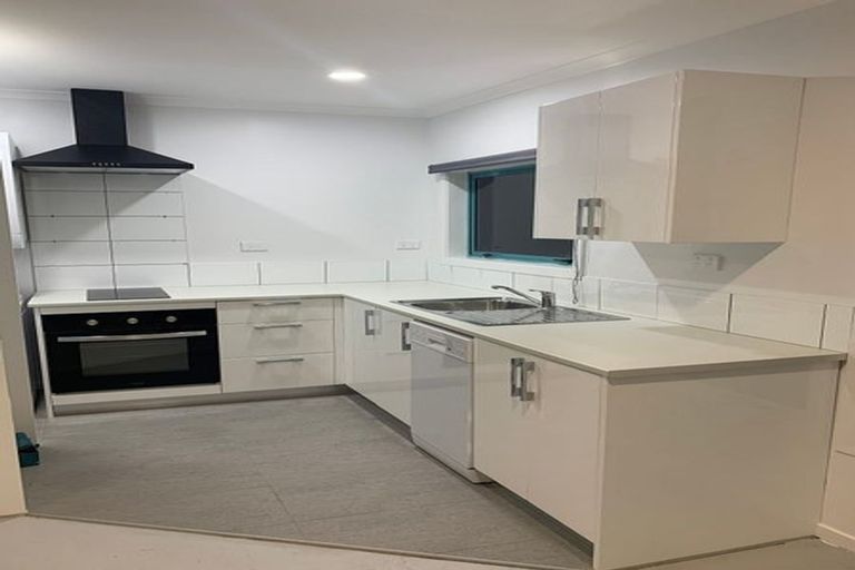 Photo of property in 49a Helena Street, Massey, Auckland, 0614