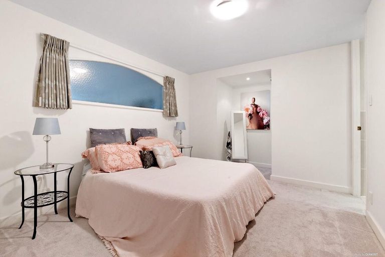 Photo of property in 20/34 Waiwera Place, Waiwera, Orewa, 0994