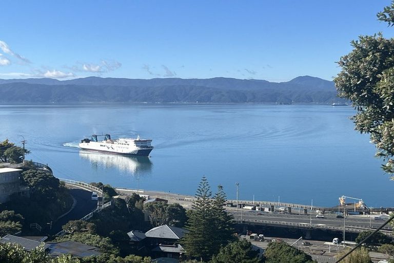 Photo of property in 1/89 Barnard Street, Wadestown, Wellington, 6012