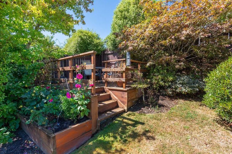 Photo of property in 74 Kinmont Crescent, Kinmont Park, Mosgiel, 9024