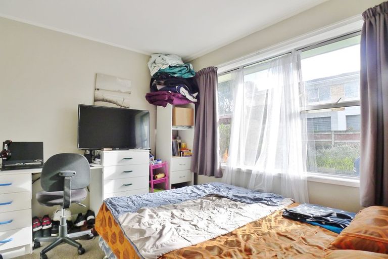 Photo of property in 4173 Great North Road, Glen Eden, Auckland, 0602