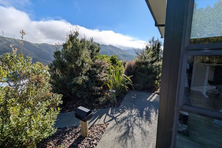 Photo of property in 103 Downing Street, Crofton Downs, Wellington, 6035