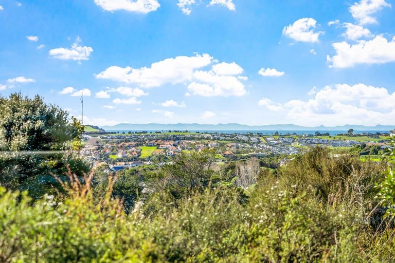 Photo of property in 1119a Whangaparaoa Road, Tindalls Beach, Whangaparaoa, 0930