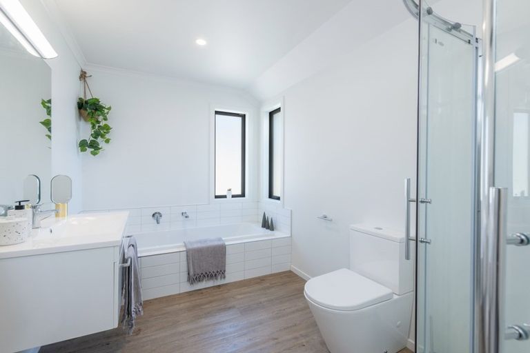 Photo of property in 15 Village Lane, Stoke, Nelson, 7011