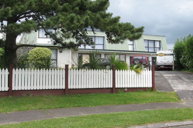 Photo of property in 6 Rapley Place, Papatoetoe, Auckland, 2025