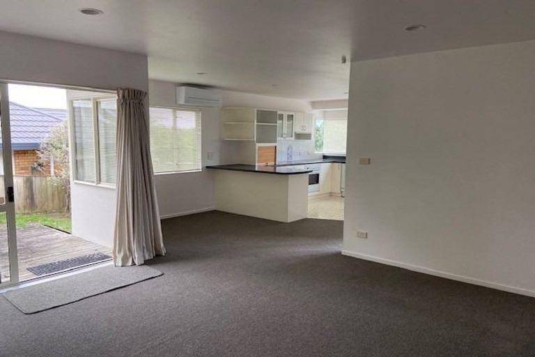 Photo of property in 60a Redwing Street, Browns Bay, Auckland, 0630