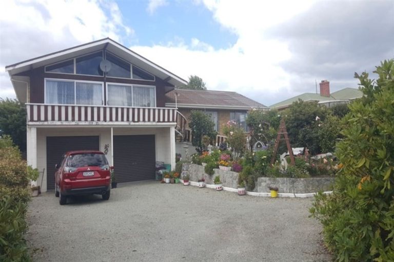 Photo of property in 11 Exeter Street, Waimate, 7924