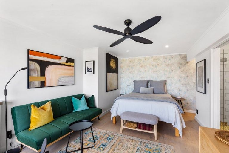 Photo of property in 14 Corry Avenue, Bluff Hill, Napier, 4110