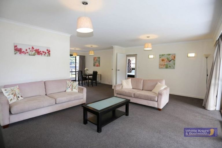 Photo of property in 6 Holmcroft Court, Cracroft, Christchurch, 8022