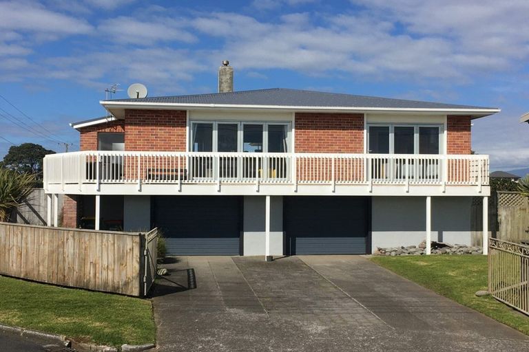 Photo of property in 1 Tiromoana Crescent, Bell Block, New Plymouth, 4312