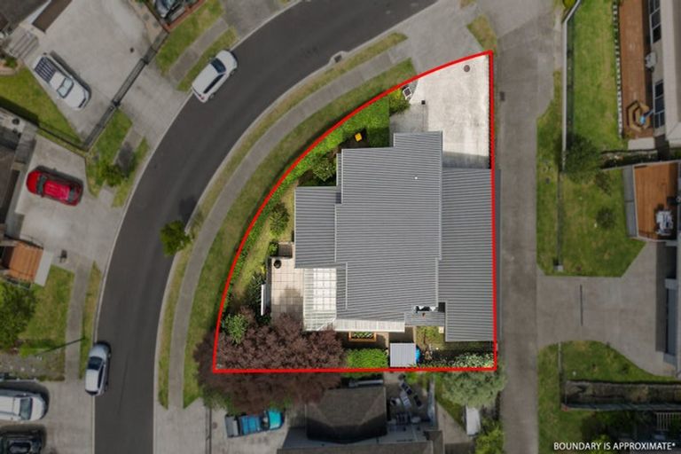 Photo of property in 22 Midhurst Avenue, Henderson, Auckland, 0612