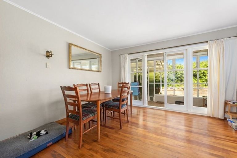 Photo of property in 1/45 Dowling Grove, Silverstream, Upper Hutt, 5019