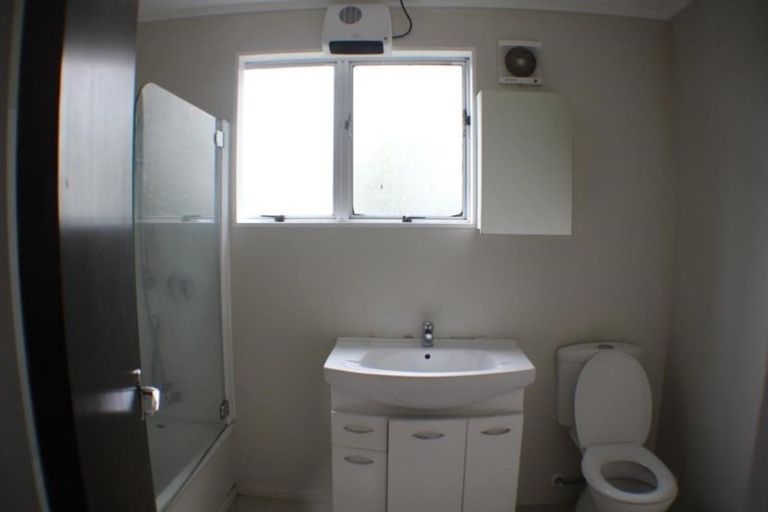 Photo of property in 3/4 Narbada Crescent, Khandallah, Wellington, 6035