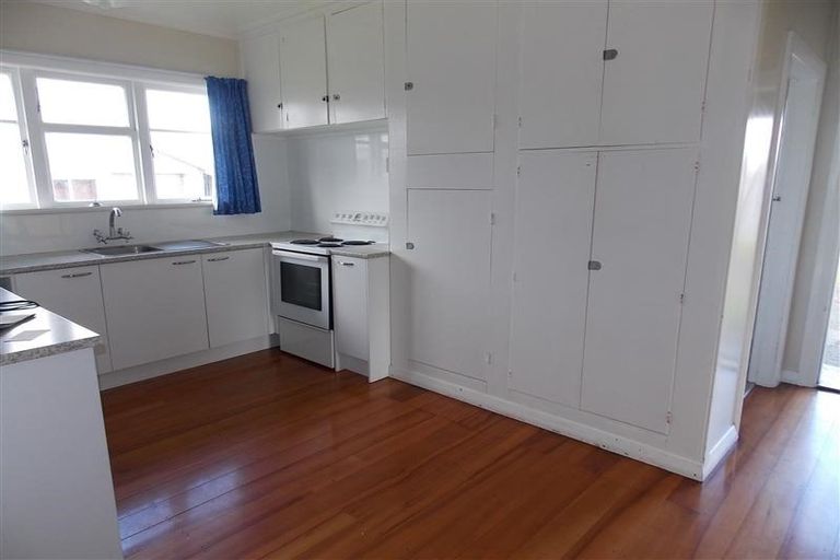 Photo of property in 36 Gloag Street, Waverley, 4510