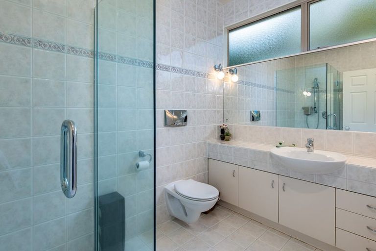 Photo of property in 3/284 Lake Road, Hauraki, Auckland, 0622