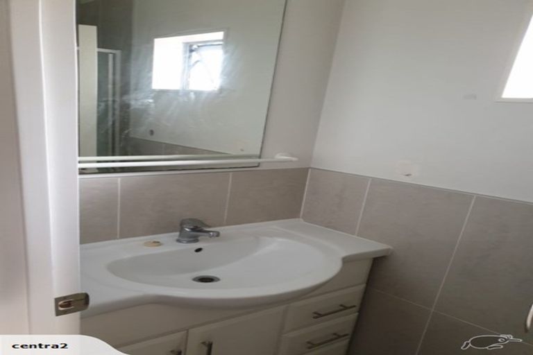 Photo of property in 10 Bushpark Place, Flat Bush, Auckland, 2016