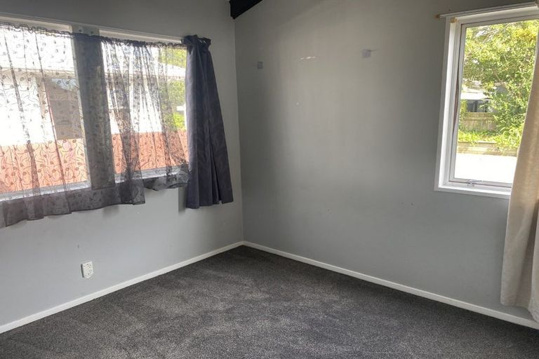 Photo of property in 52 California Drive, Totara Park, Upper Hutt, 5018