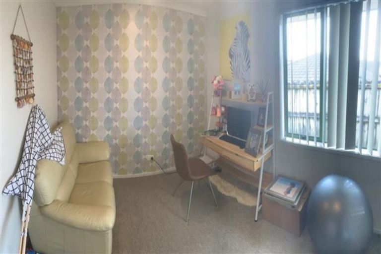 Photo of property in 38 Cyclamen Road, Mangere, Auckland, 2022