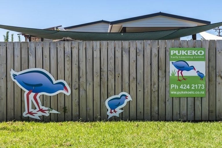 Photo of property in 3/28 Holiday Road, Stanmore Bay, Whangaparaoa, 0932