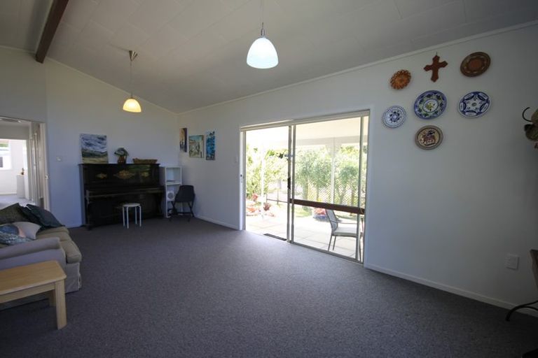 Photo of property in 1 Pitkethley Circle, Pauanui, Hikuai, 3579