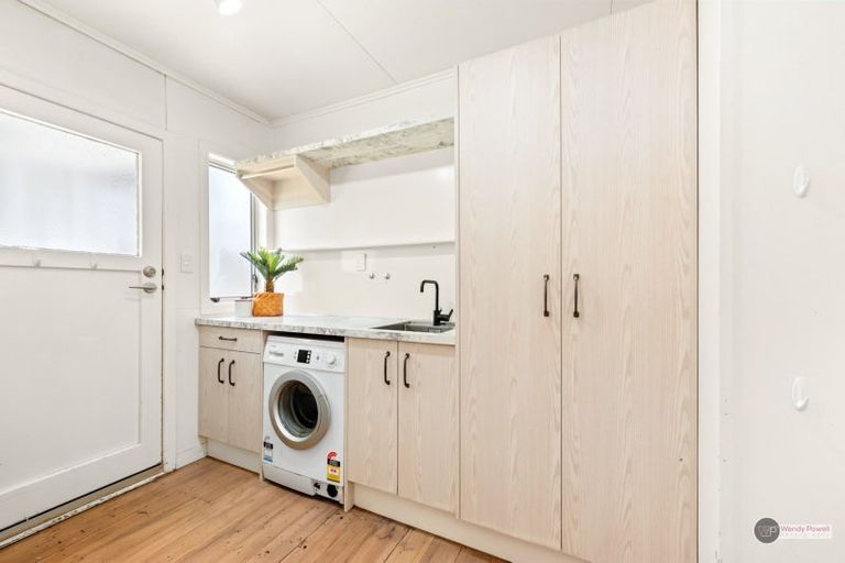 Photo of property in 23 Dowling Grove, Silverstream, Upper Hutt, 5019