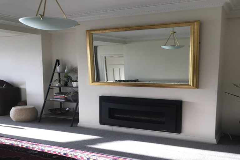 Photo of property in 1/154 Oriental Parade, Oriental Bay, Wellington, 6011