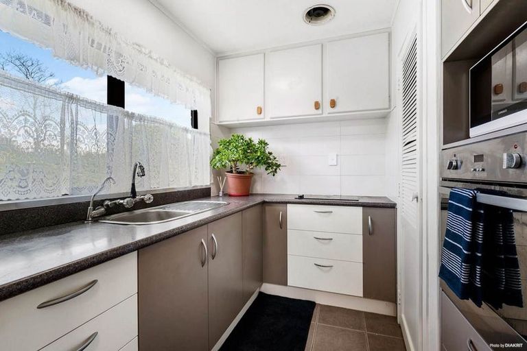 Photo of property in 2/6 Elizabeth Street, Papakura, 2110