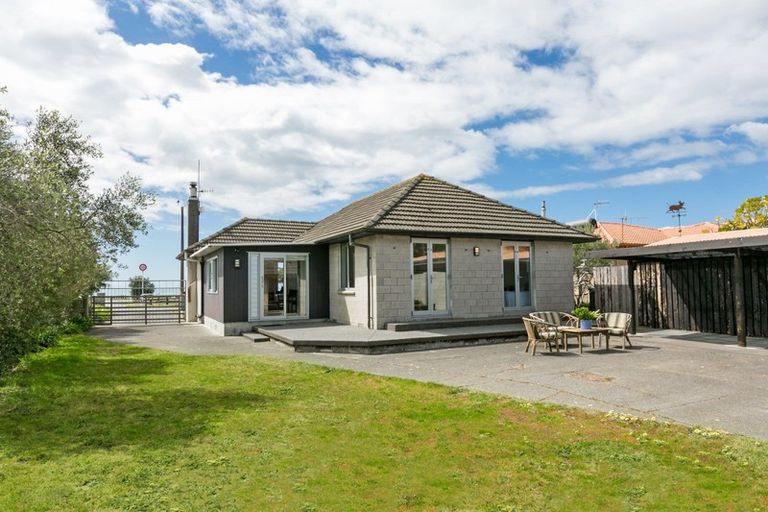 Photo of property in 10 The Esplanade, Westshore, Napier, 4110