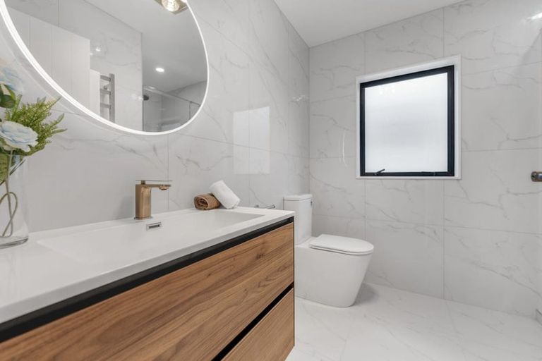 Photo of property in 2e Hughs Way, Flat Bush, Auckland, 2019