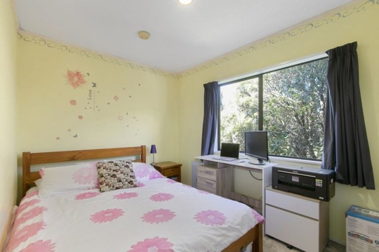 Photo of property in 35 Camellia Terrace, Maungaraki, Lower Hutt, 5010