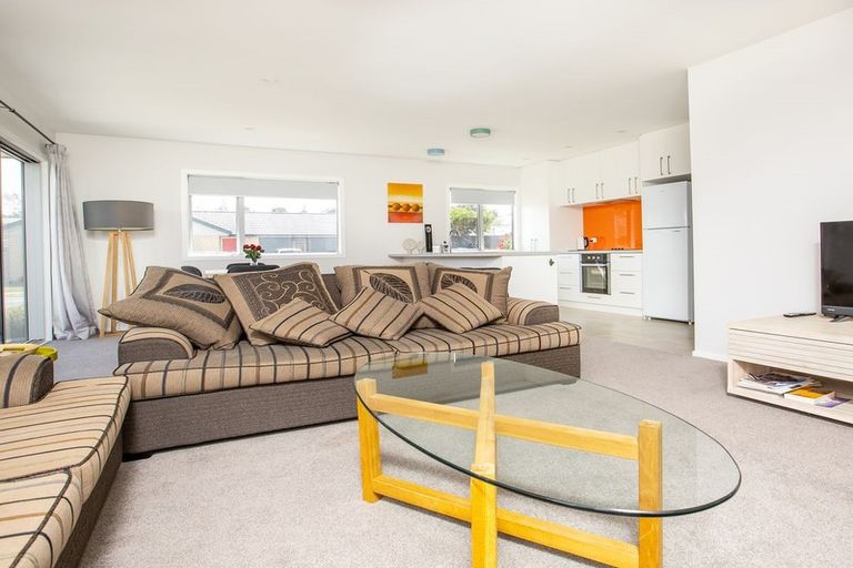 Photo of property in 18 Tarata Grove, Lansdowne, Masterton, 5810