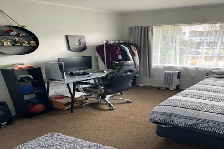 Photo of property in 12 Aberfeldy Avenue, Highland Park, Auckland, 2010