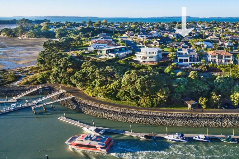 Photo of property in 81 Pine Harbour Parade, Beachlands, Auckland, 2018