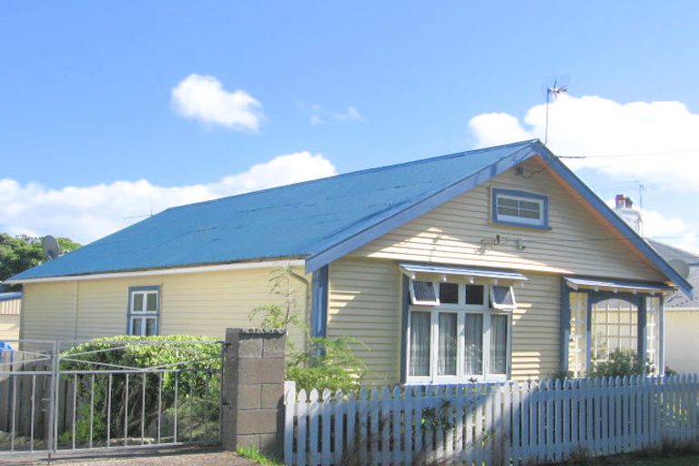 Photo of property in 46 Monorgan Road, Strathmore Park, Wellington, 6022