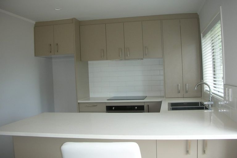 Photo of property in 2/123 Prince Regent Drive, Half Moon Bay, Auckland, 2012