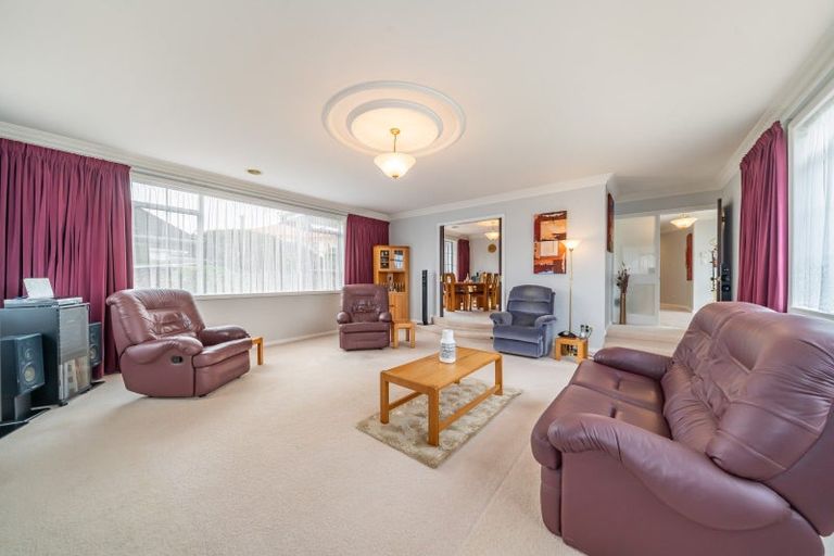 Photo of property in 19 Comeskey Grove, Elderslea, Upper Hutt, 5018