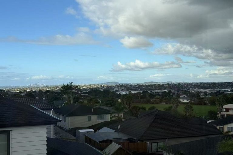 Photo of property in 240 Sturges Road, Henderson, Auckland, 0612