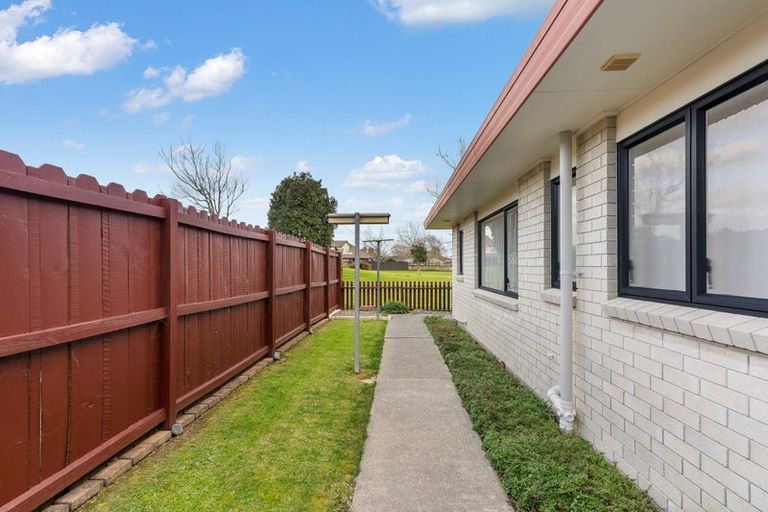 Photo of property in 2/16 Travers Place, Northpark, Auckland, 2013