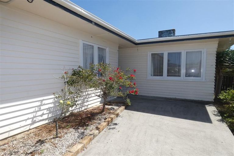 Photo of property in 16 Mail Avenue, Weymouth, Auckland, 2103