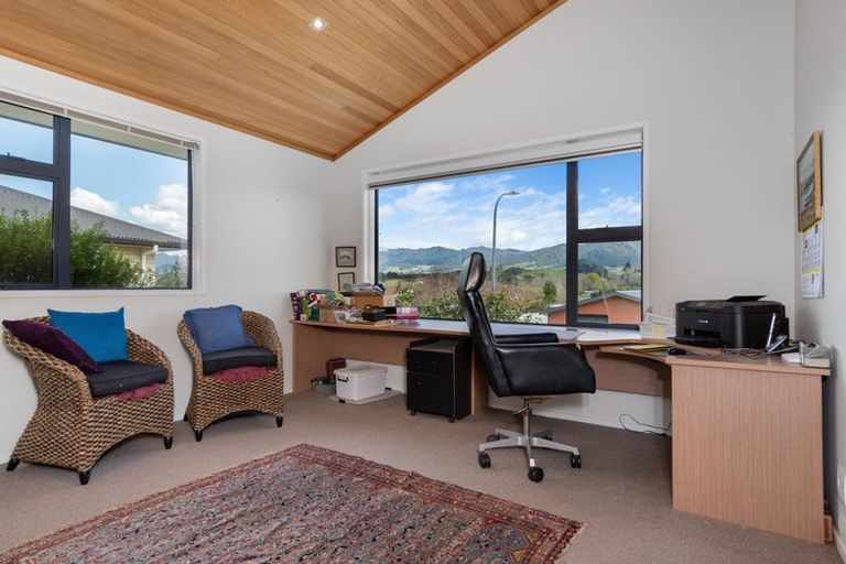 Photo of property in 28 Noble Johnston Drive, Katikati, 3129