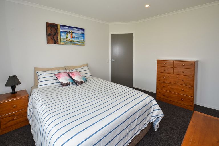 Photo of property in 66 Grandvista Drive, Green Island, Dunedin, 9018