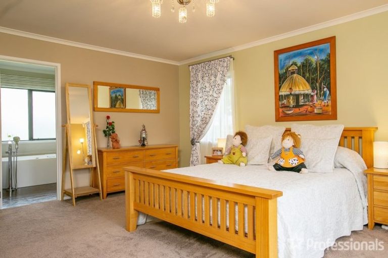 Photo of property in 10 Opaki Meadows Lane, Lansdowne, Masterton, 5871