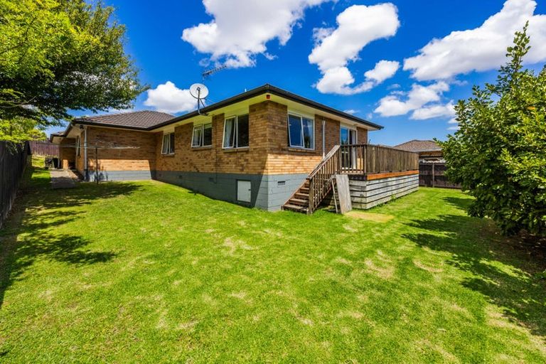 Photo of property in 12 Prado Drive, Pukekohe, 2120