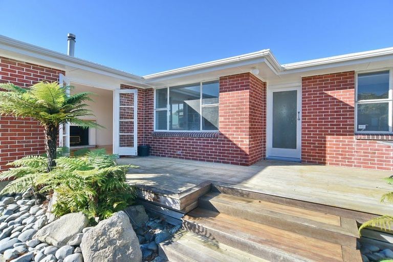 Photo of property in 13 Lyndhurst Crescent, Aranui, Christchurch, 8061