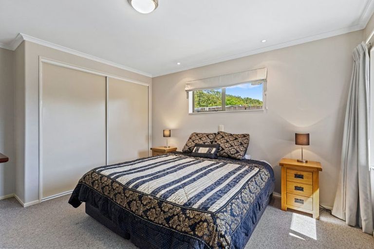 Photo of property in 6 Mcleod Place, Papamoa Beach, Papamoa, 3118