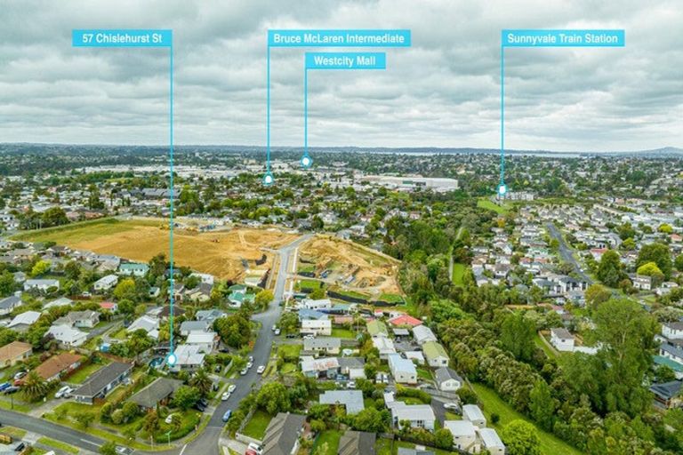 Photo of property in 57 Chislehurst Street, Henderson, Auckland, 0612