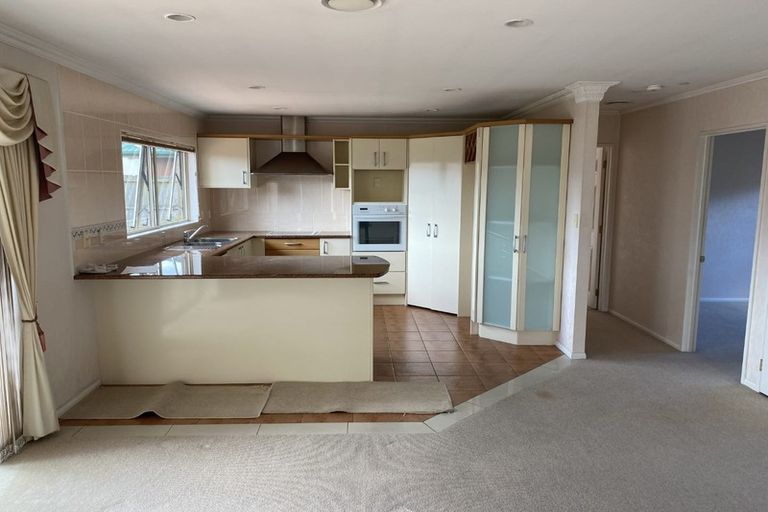 Photo of property in 22 Nuneaton Drive, Flat Bush, Auckland, 2019