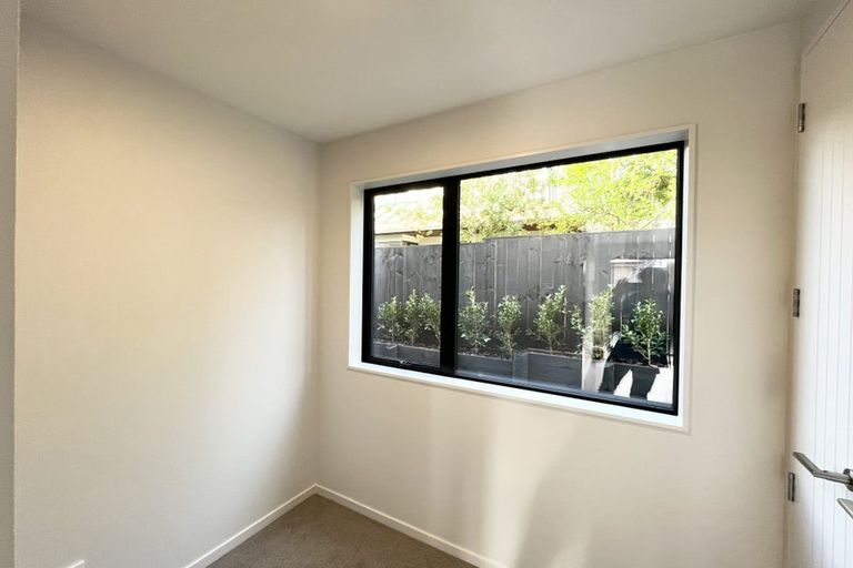 Photo of property in 18f Stratford Avenue, Milford, Auckland, 0620